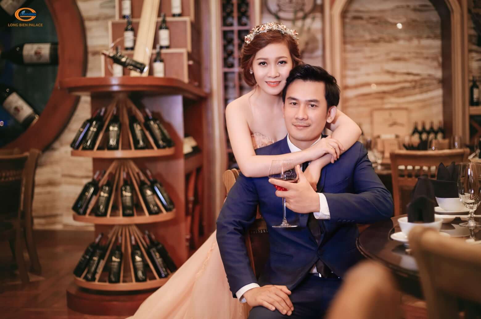 Giới thiệu 12 Tiec dinh hon tai ham ruou Long Bien Palace